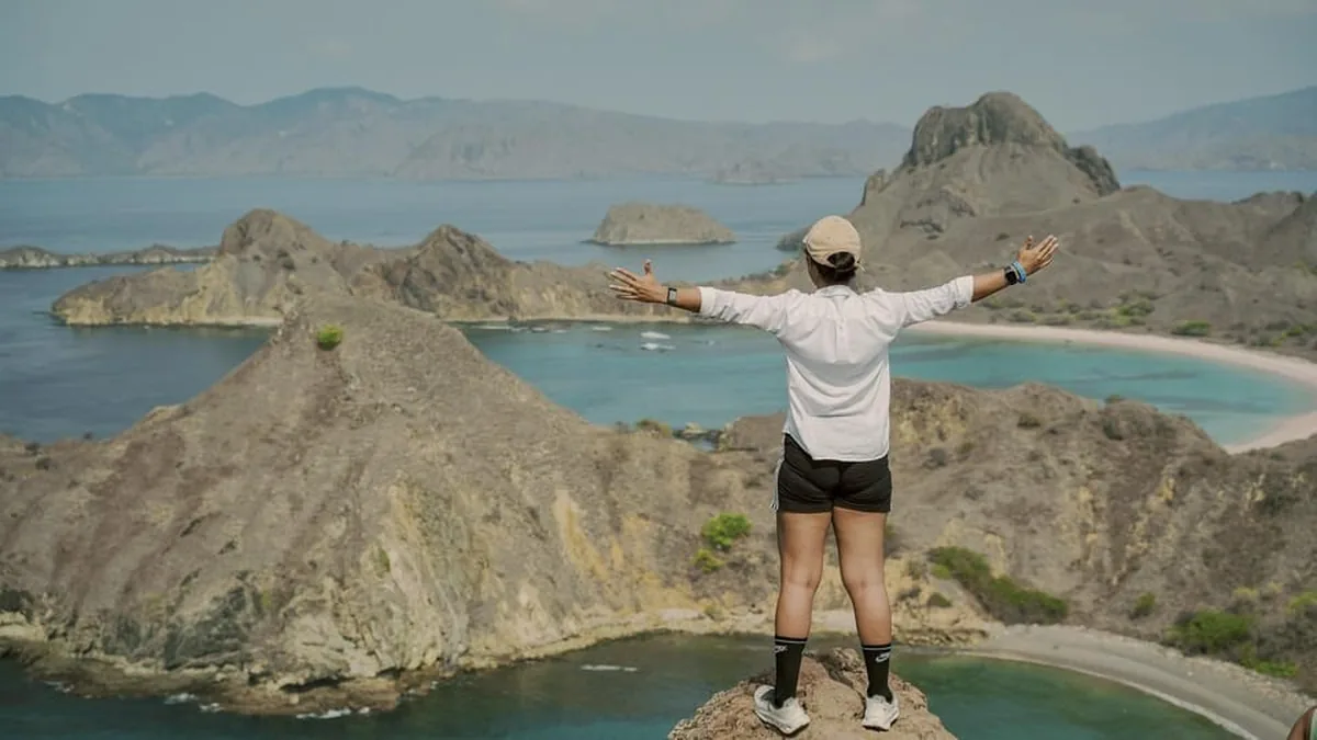 The Padar viewpoint at the top of the stair climb